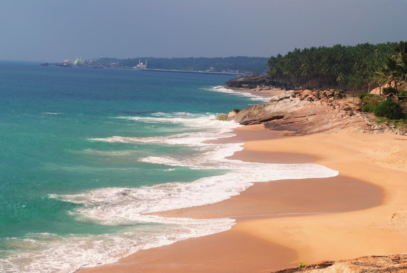 Tour Package - Kerala Tour Package - COCHIN,MUNNAR ,THEKKADY,HOUSEBOAT ( ALLEPPEY / KUMARAKOM ) COCHIN