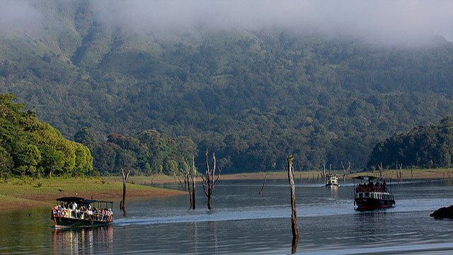 #3. Take a Boat-ride down the Periyar River #3. Take a Boat-ride down the Periyar River