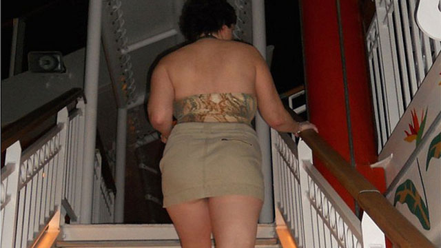 Avoid Wearing Tiny Clothes Avoid Wearing Tiny Clothes