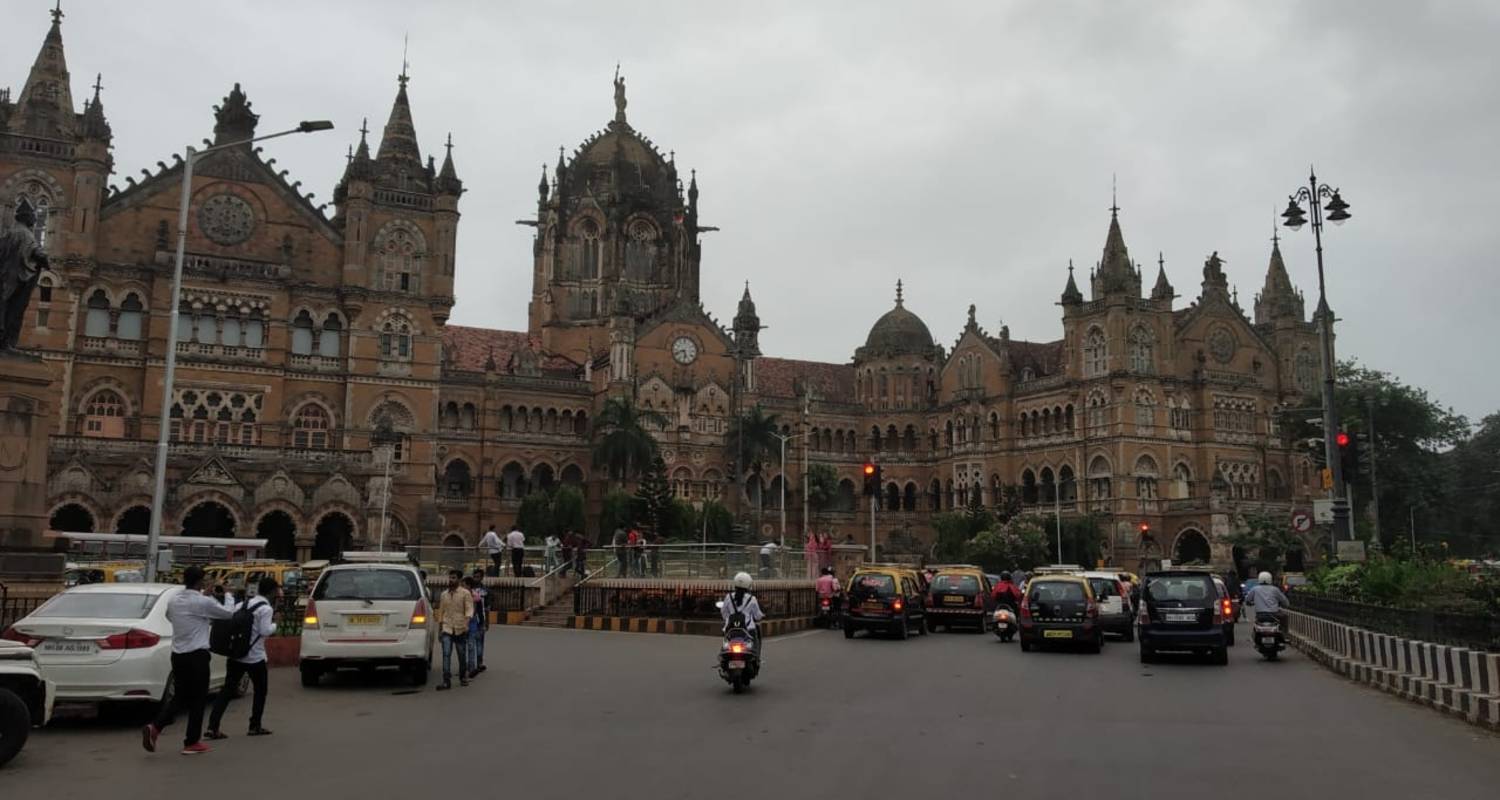 Golden Triangle With Mumbai Goa & Varanasi Golden Triangle With Mumbai Goa & Varanasi