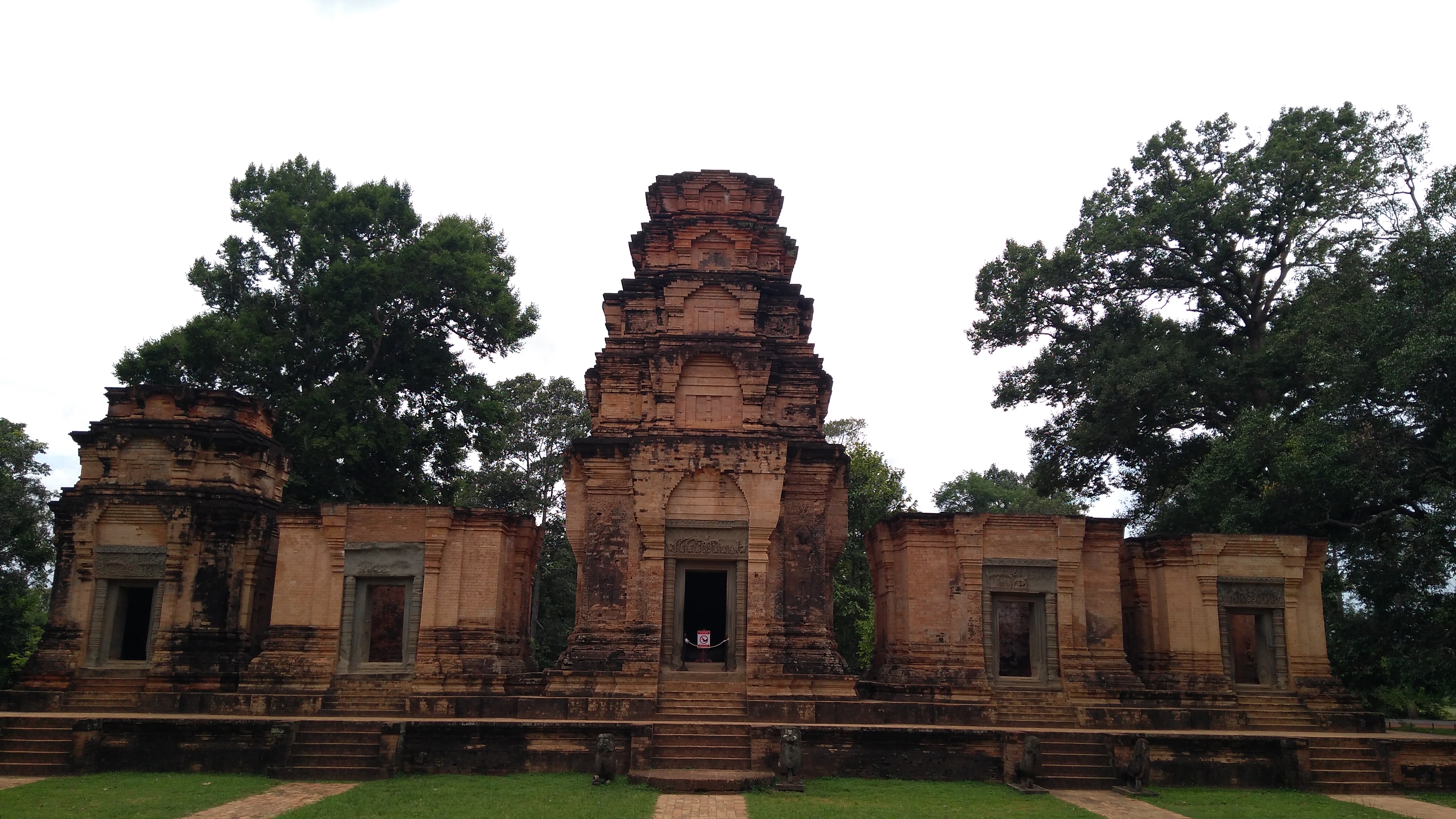 2 Nights 3 Days Tour Package to Siem Reap