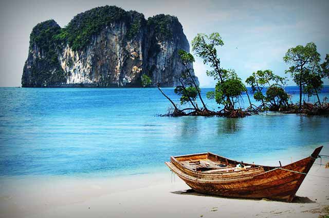 4 Nights 5 Days Tour Package to Port Blair, Havelock, Neil Island
