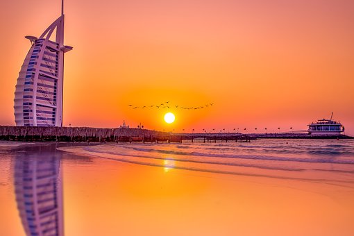 Dubai Where Traditions Meet the Future Dubai Where Traditions Meet the Future