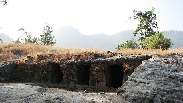 Bandhavgarh Ancient Caves: Bandhavgarh National Park